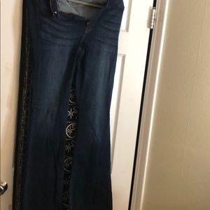 Fashion nova Flared Jeans